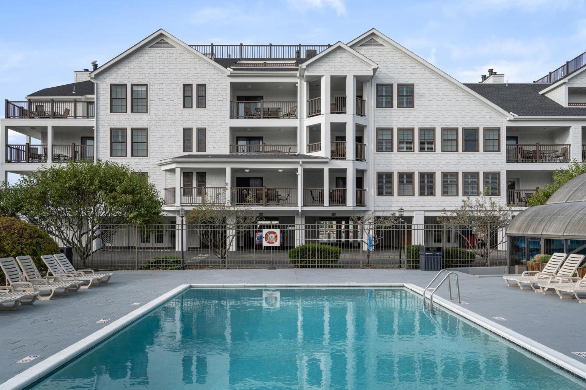 Club Wyndham Newport Onshore Zewnętrze zdjęcie
